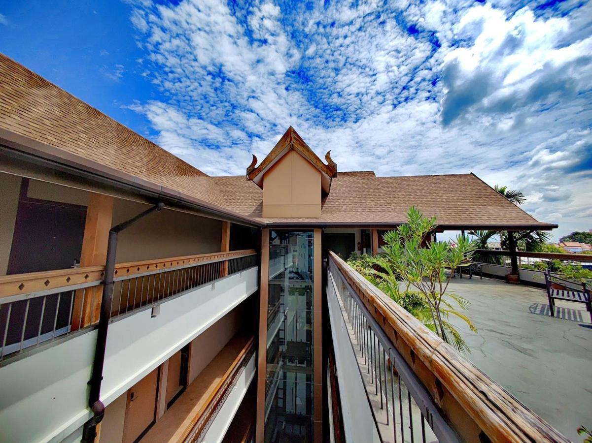 Nine Hotel Chiangmai เชียงใหม่ ภายนอก รูปภาพ